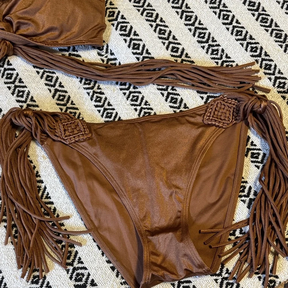 Victoria’s Secret Archive Collection 2024 - Picture 4 of 11